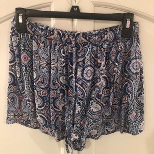 Hollister women’s flowy shorts